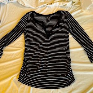 Old Navy maternity shirt size small 3/4 sleeve, navy with white stripes